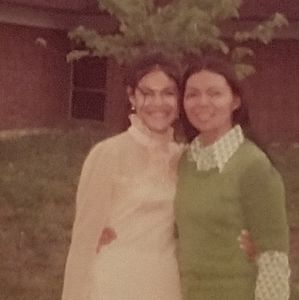 Meet your Posher, Cecilia